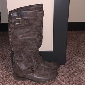 Calf boots